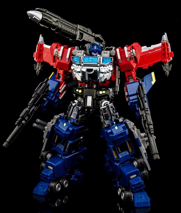 MakeToys Thunder Manus Unofficial Powermaster Optimus Prime Color Images With Divine Suit God Ginrai Parts  (4 of 5)